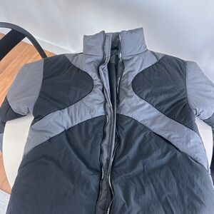 Men's Black and Gray Puffer Jacket